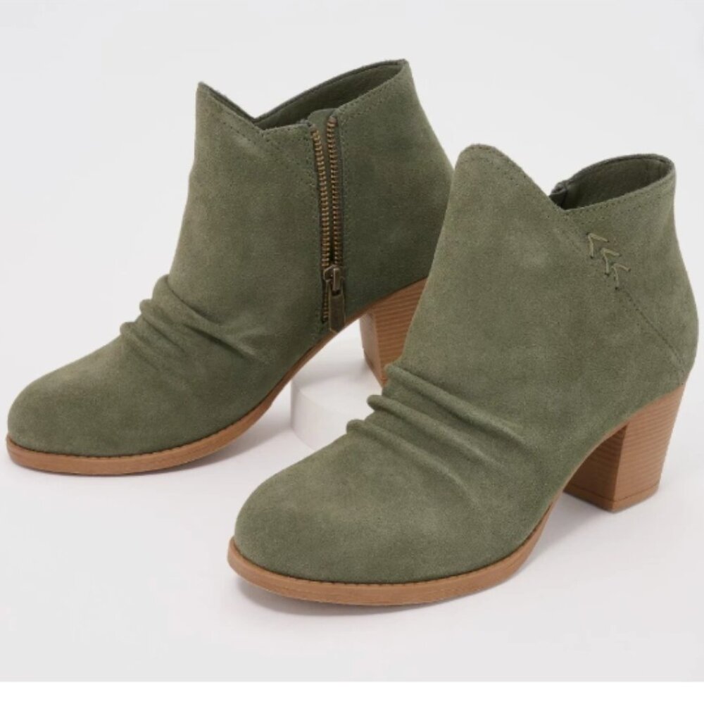 NWT Size 7.5 Skechers Taxi Western City Olive Suede Leather Booties (ABBA)